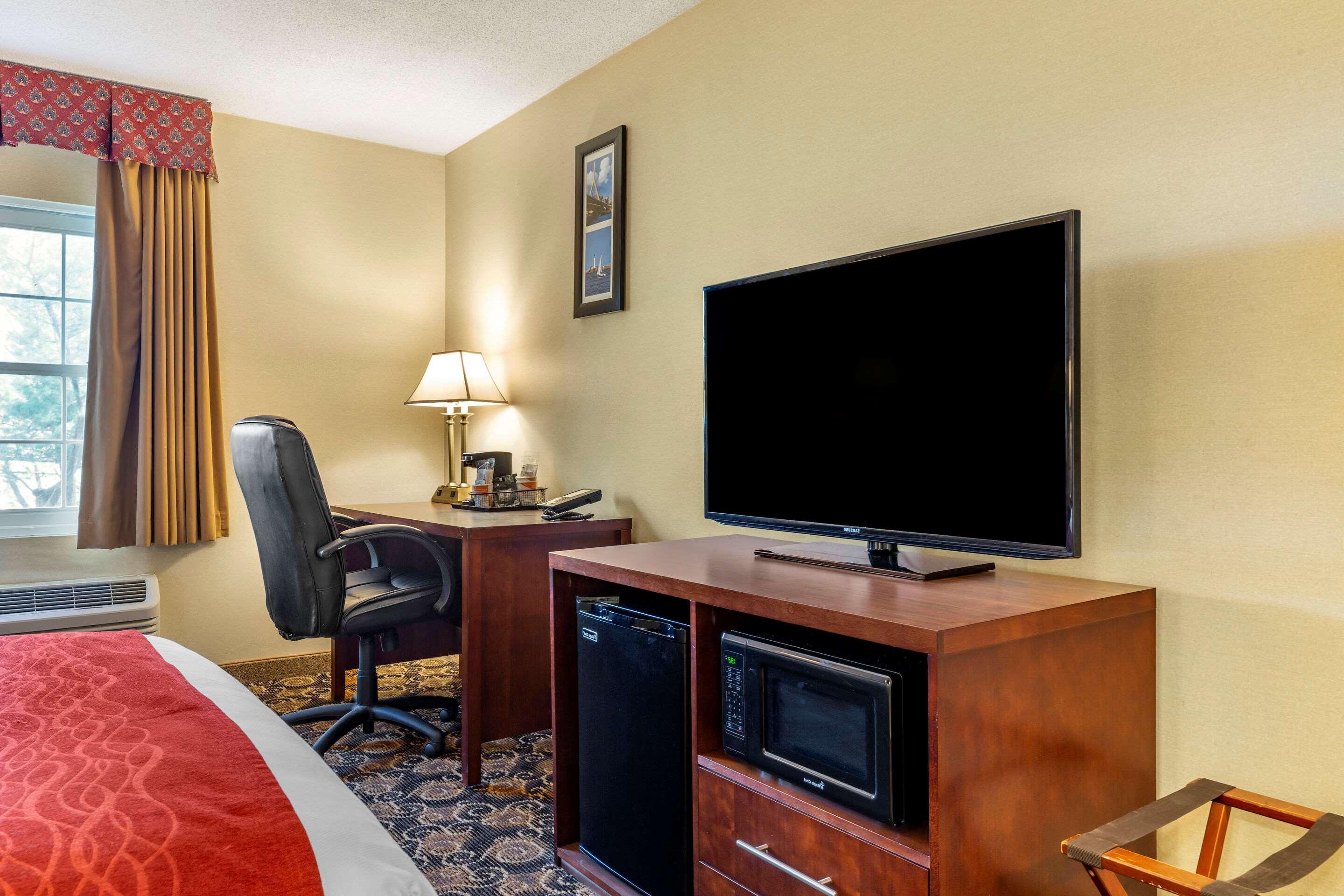 Comfort Inn Rockland - Boston Exterior photo