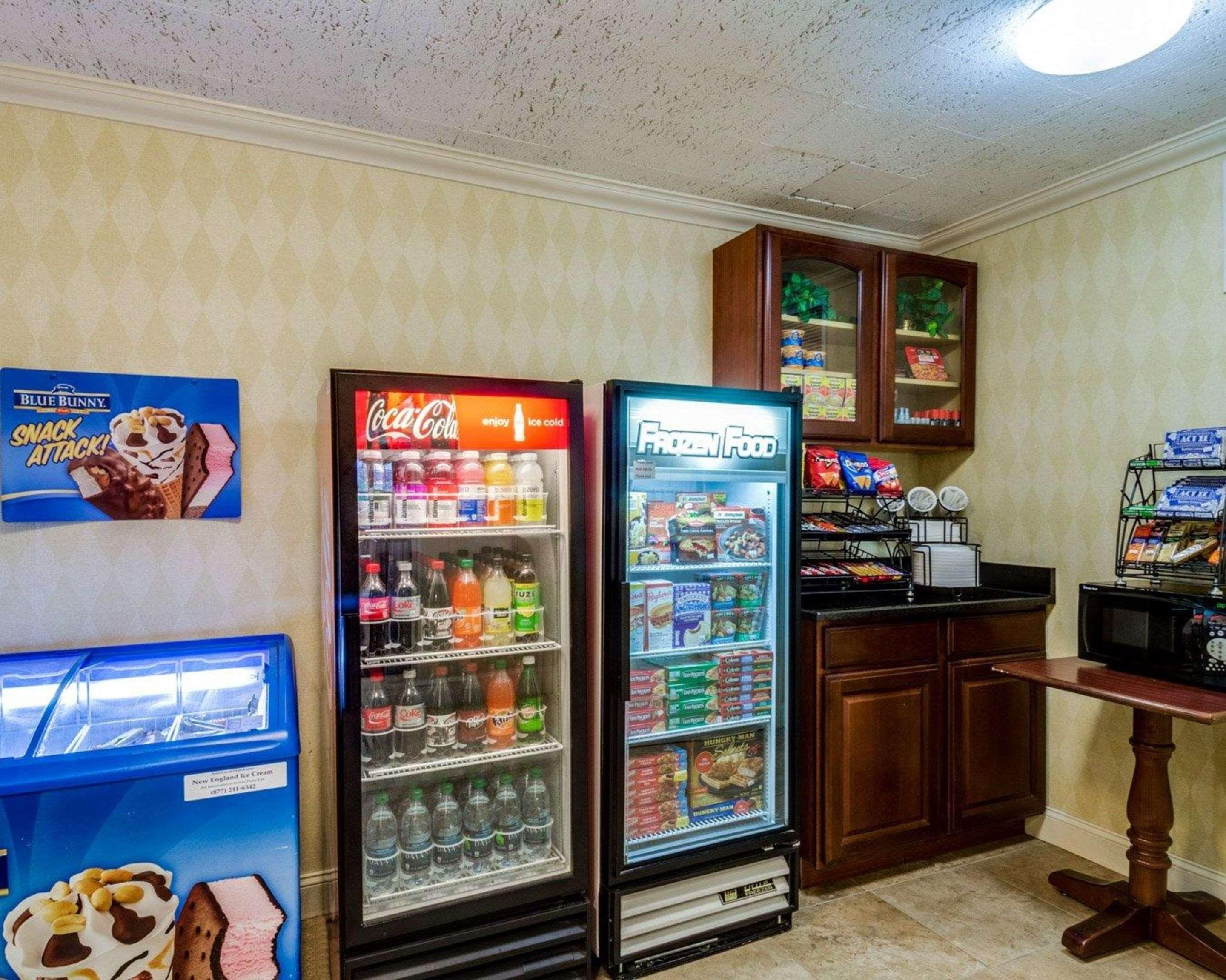 Comfort Inn Rockland - Boston Exterior photo